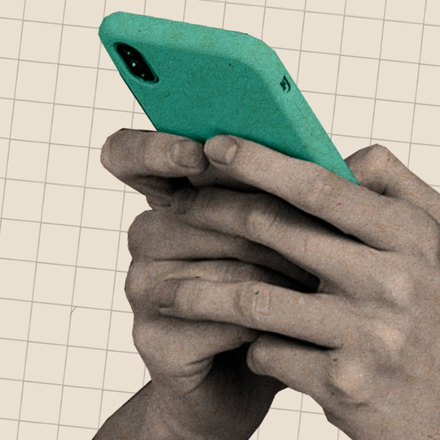 Обязана ли школа предоставлять учителям мобильные телефоны для работы?